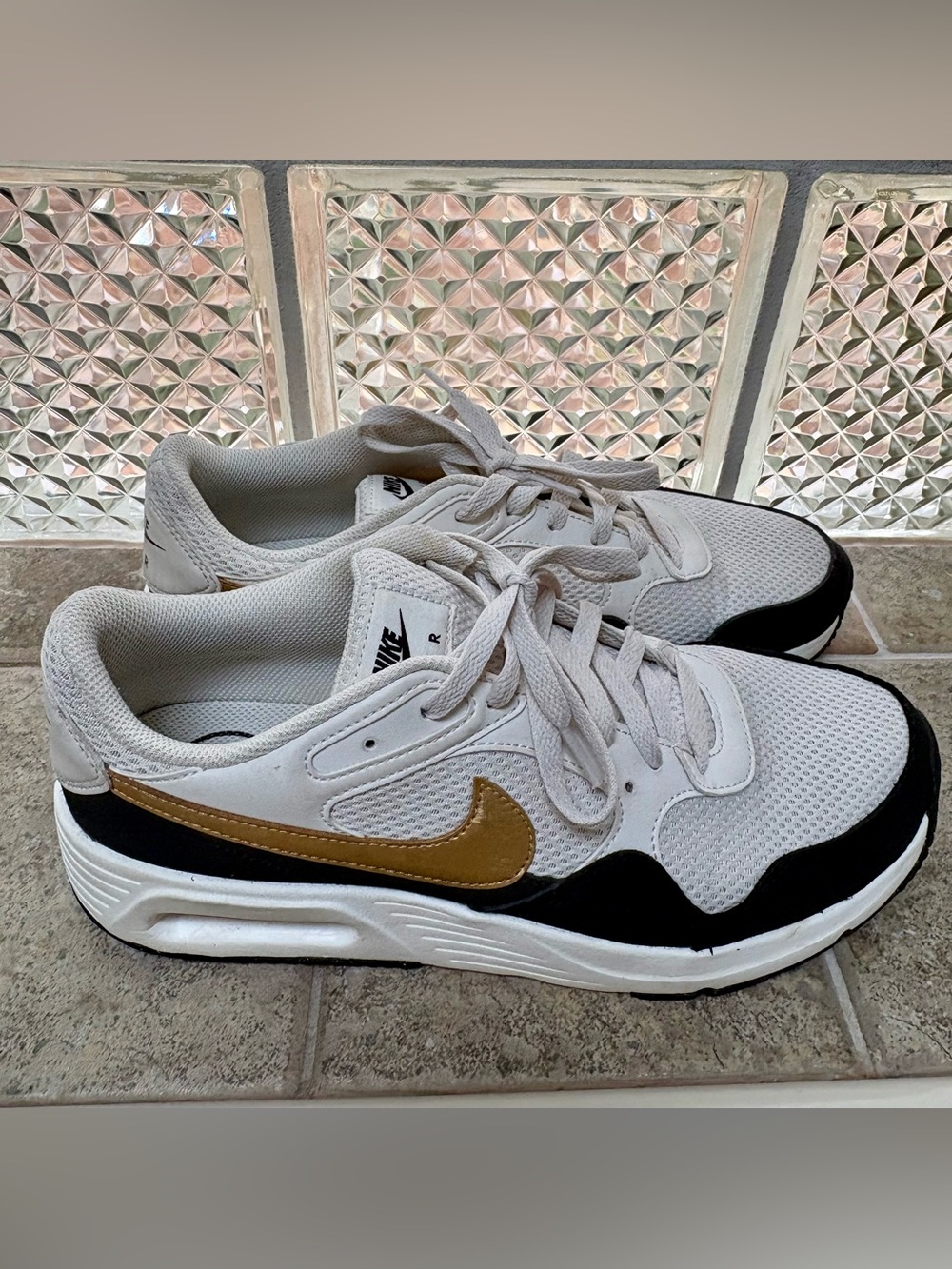 Nike AirMax White and Gold Low-Top Sneakers with Black Accent Women’s Size 11